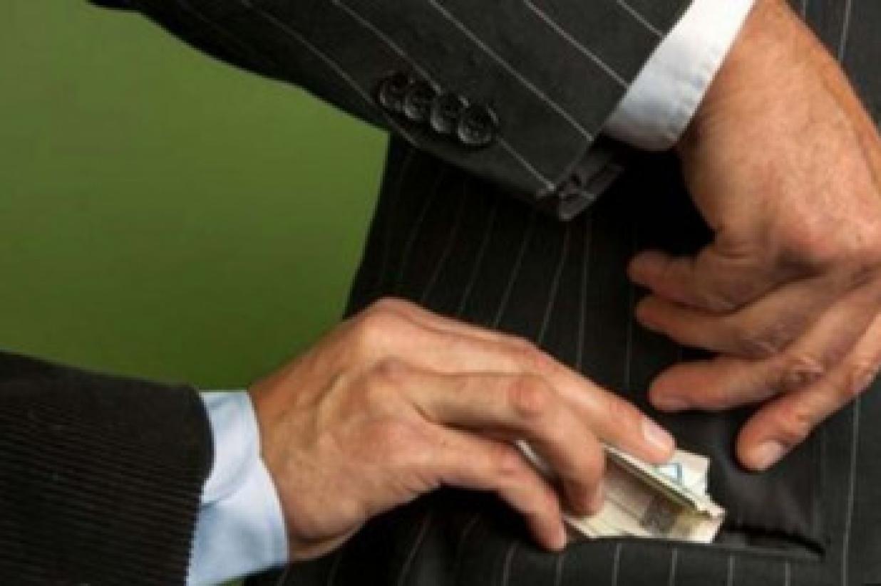 تفکیک تخلف اداری از جرم کیفری در پرونده ارتشا