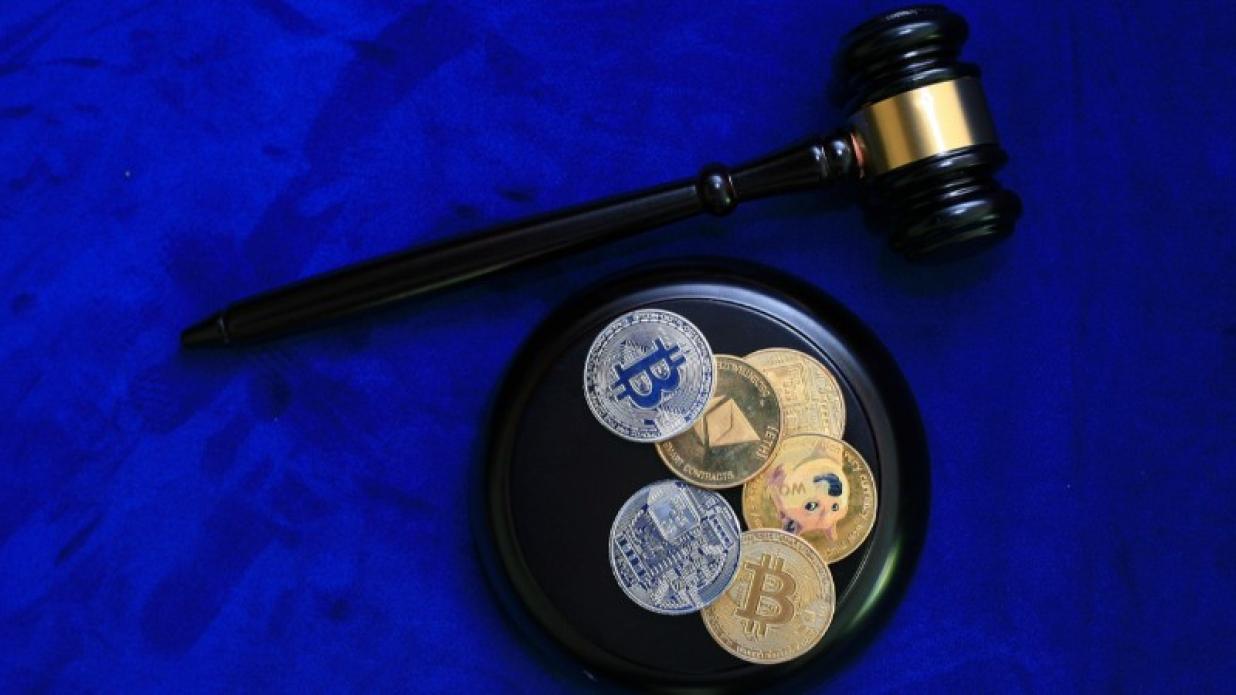 هفت راز ناگفته از قوانین ایران برای سرمایهگذاری هفت راز ناگفته از قوانین ایران برای سرمایهگذاری