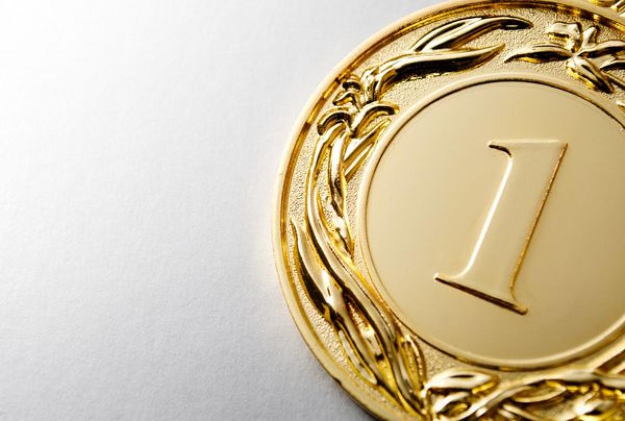 جایزه میلیاردی داداستان به رتبه یک وکالت