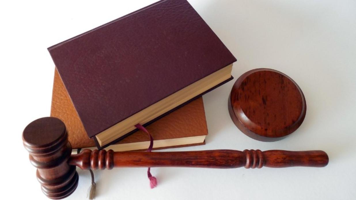 تفاوت پروانه وکالت کانون وکلای دادگستری ومرکز وکلای قوه قضائیه